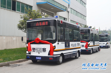 山東濟寧:3臺鴻馬流動警務(wù)室發(fā)車曲阜——為孔子故鄉(xiāng)創(chuàng)建平安大道